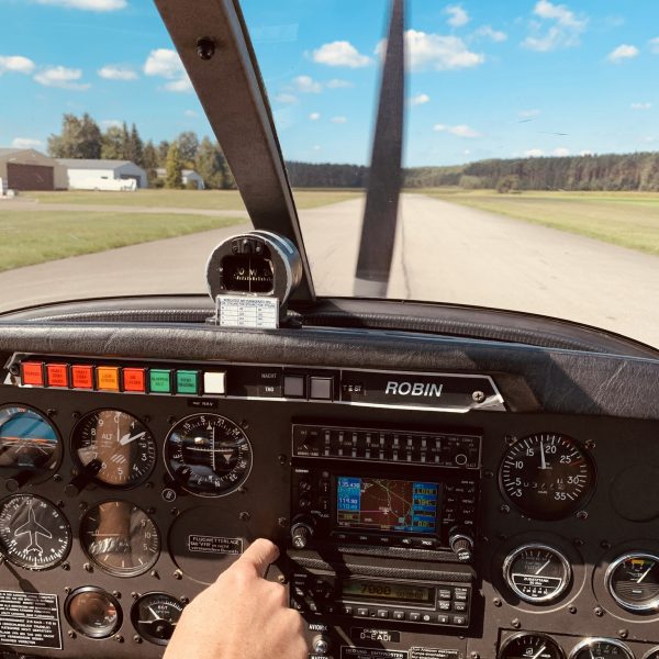 Erkundungsflug im Motorflugzeug