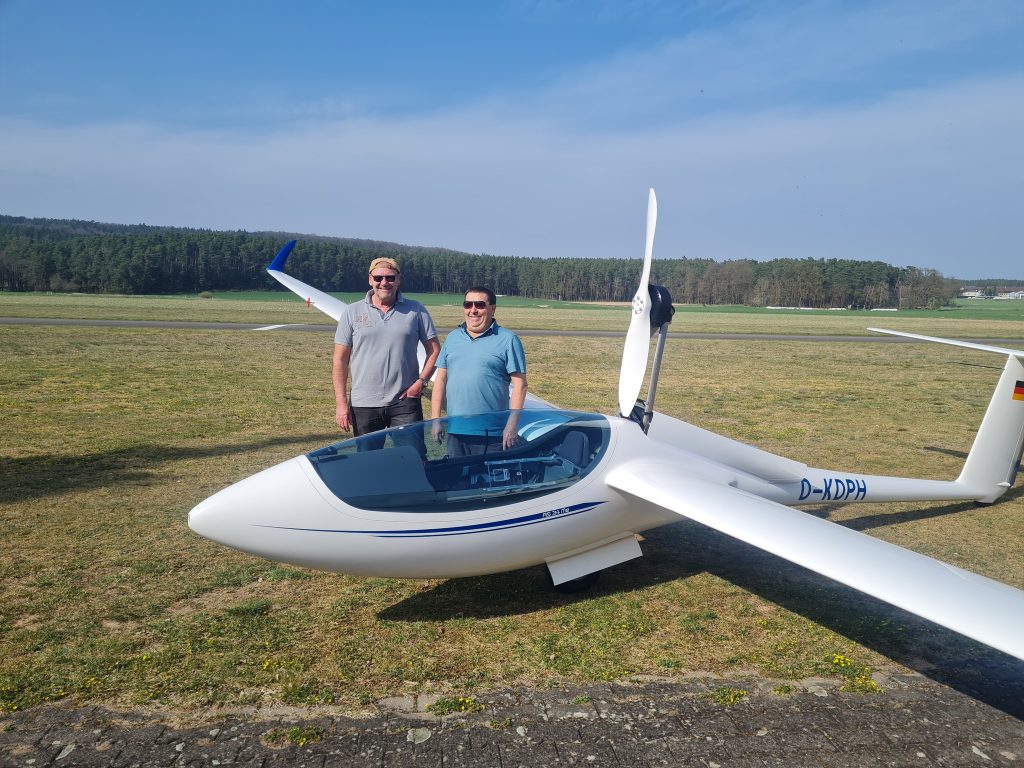 Aus 2 wird 1 – Fliegervereinigung Schwabach-Roth e.V. formiert sich neu 2 492297287 1028358802815052 5892760719499003763 n Fliegervereinigung Schwabach-Roth e.V.